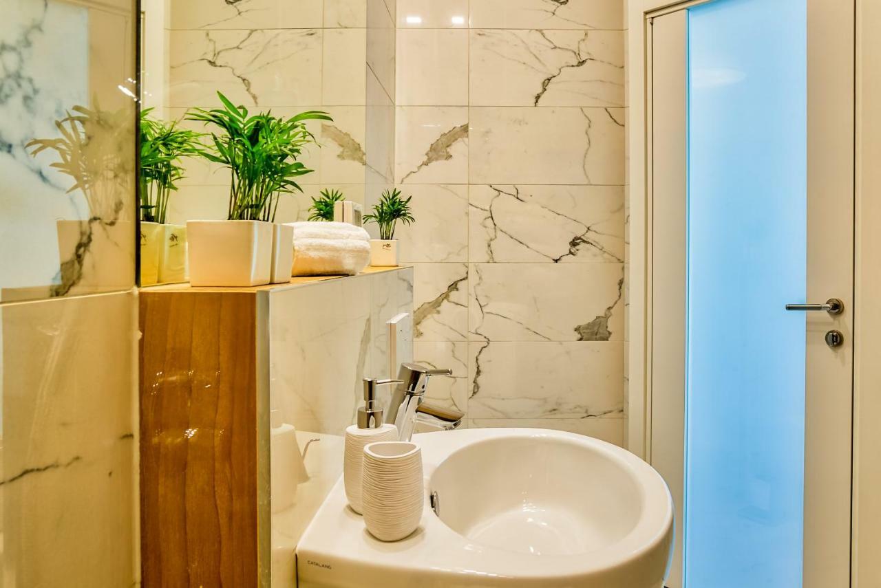 Parkside Studio Apartments With Free Parking พูลา ภายนอก รูปภาพ